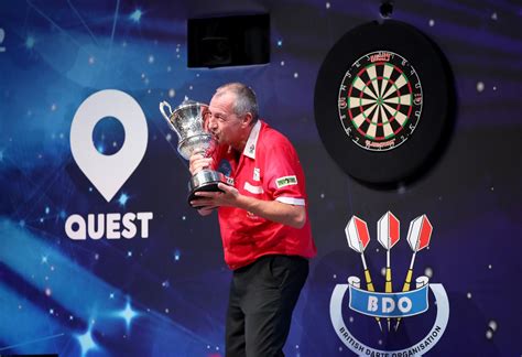 2020 BDO World Darts Championship .